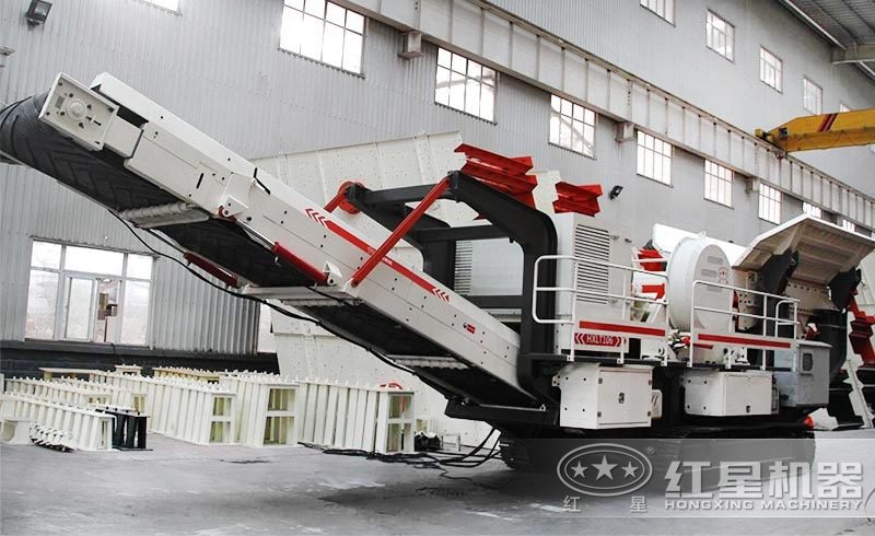 流動式石子粉碎機：履帶液壓驅(qū)動，遙控一鍵行走