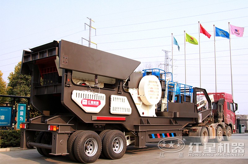 時產(chǎn)200噸小型移動破碎車，配顎破機，發(fā)往湖北市場