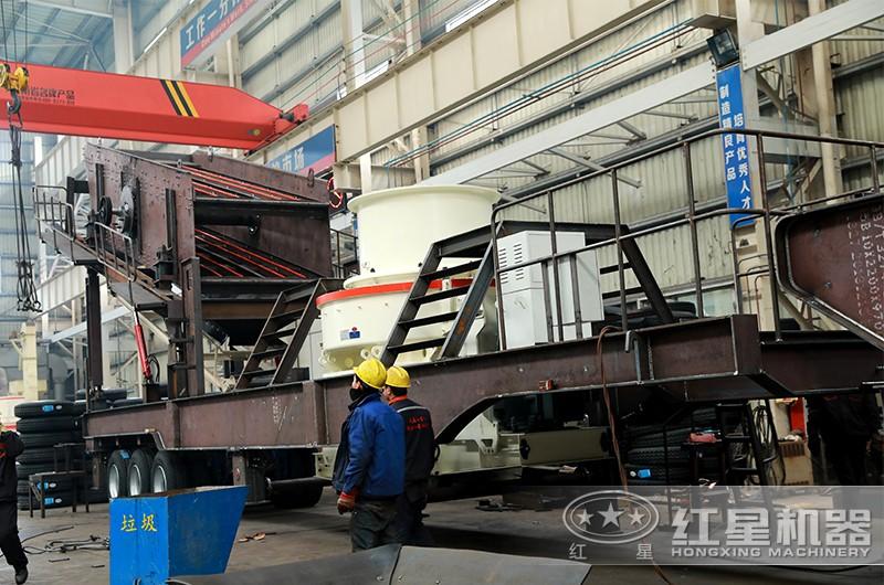 時產(chǎn)200噸小型移動破碎車，配制砂機，專業(yè)廠家，價格實惠