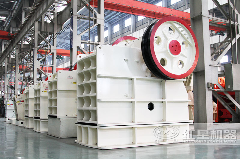 57破碎機(jī)產(chǎn)量40-110t/h，性價(jià)比高，超多客戶都選擇的破碎機(jī)