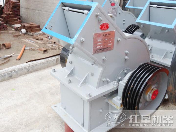 錘式破碎機(jī)，電機(jī)功率6P 55KW，時產(chǎn)18-40噸